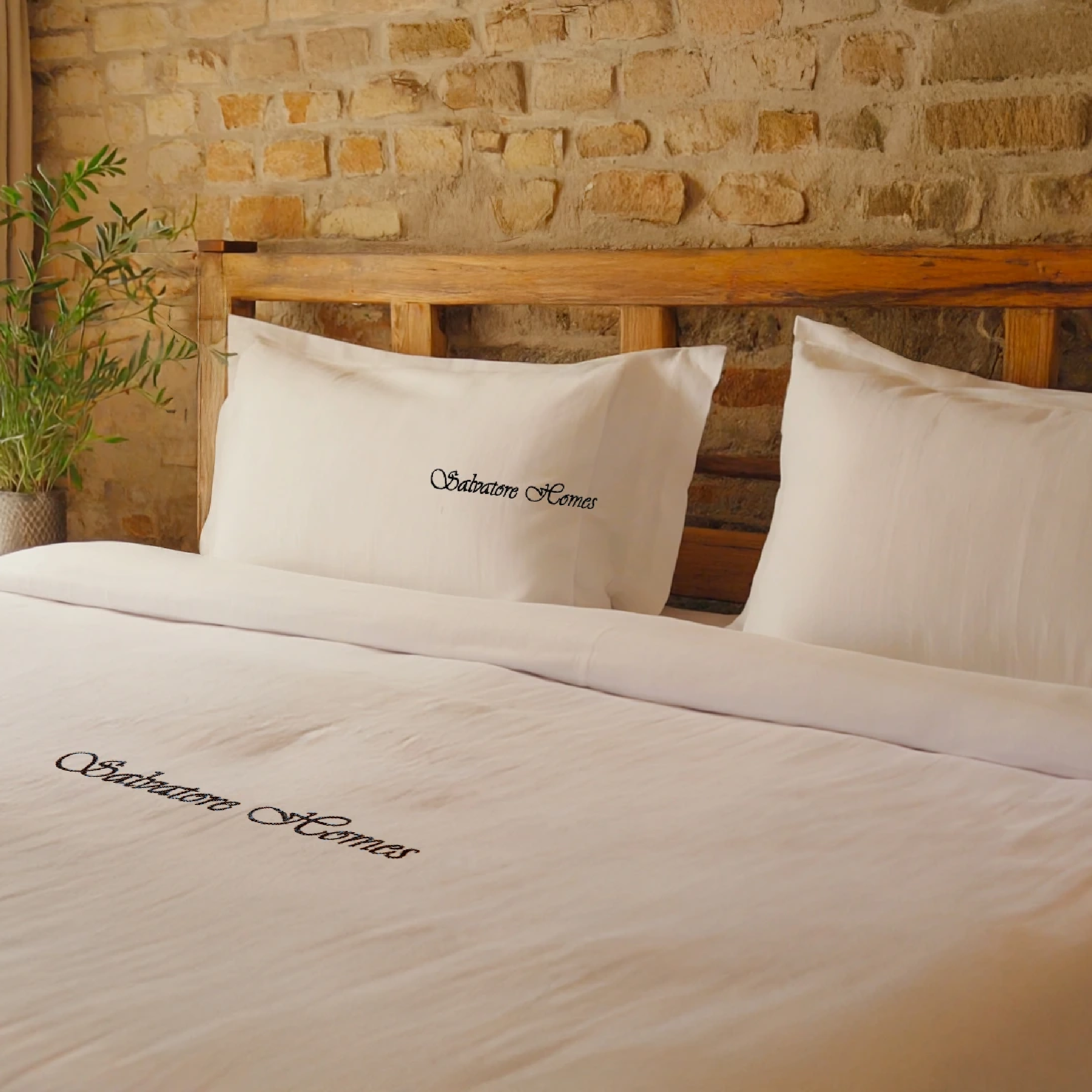 SalvatoreHomes - Fitted Sheet- 160 x 190 x 30cm